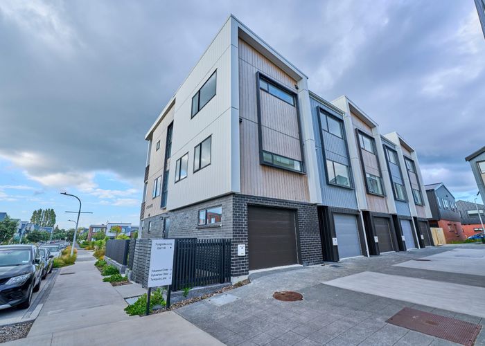  at 5 Pungarehu Loop, Mount Wellington, Auckland City, Auckland