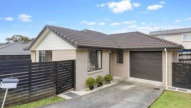  at 21 Anna Lane, Glen Eden, Auckland