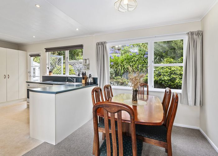  at 40 St Albans Avenue, Karori, Wellington
