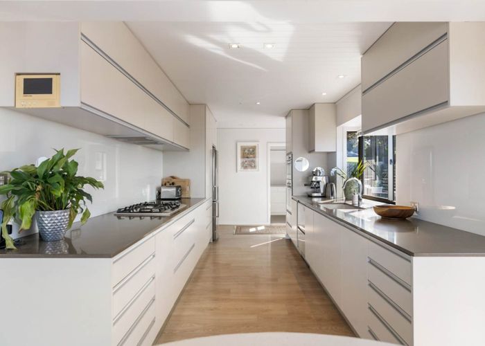  at 1/27 Churchill Road, Murrays Bay, North Shore City, Auckland