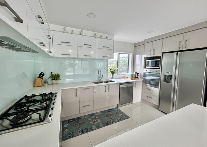  at 28 Mantra Rd, Massey, Waitakere City, Auckland