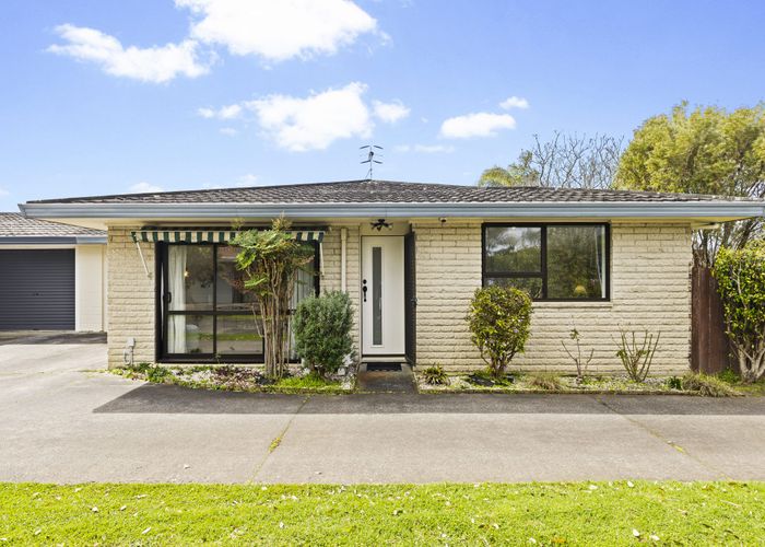  at 1/50 Vivian Wilson Drive, Eastern Beach, Manukau City, Auckland