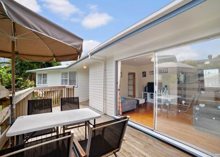  at 14 Aplin Place, Birkdale, Auckland