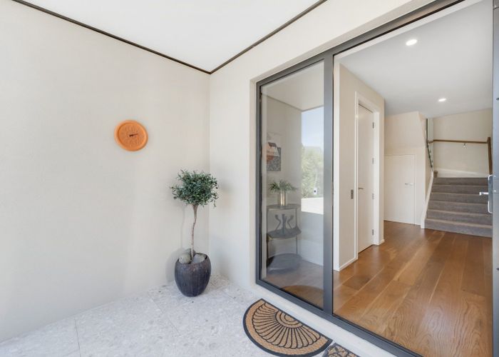  at 32C Devon Road, Bucklands Beach, Manukau City, Auckland