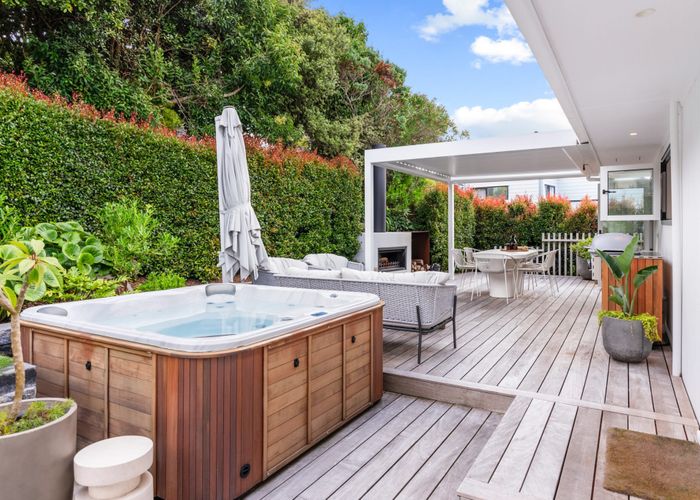  at 13 Lynngate Place, Hillcrest, North Shore City, Auckland