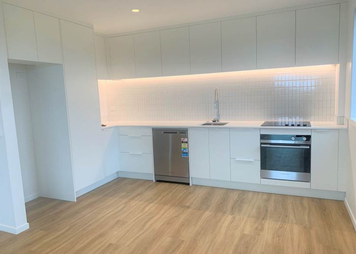  at 5/2 Sioux Road, Hobsonville, Waitakere City, Auckland