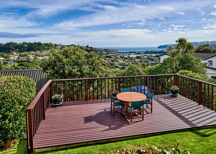  at 36 Mercury Way, Whitby, Porirua