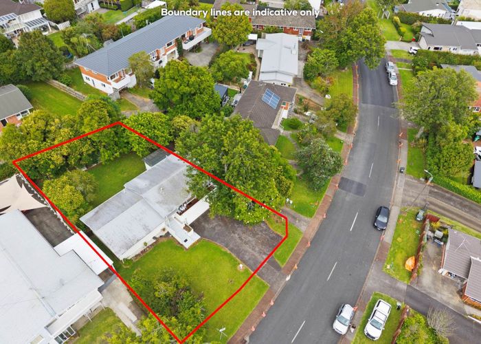  at 8 Eban Avenue, Hillcrest, North Shore City, Auckland