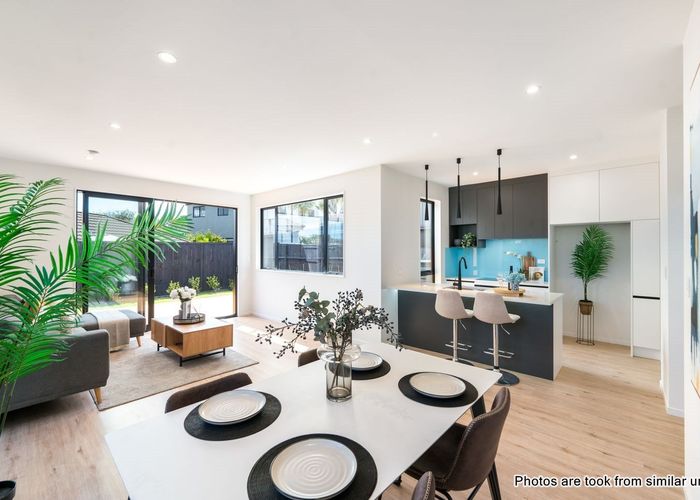  at 11/90 Picasso Drive, West Harbour, Auckland