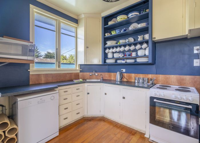  at 8 Violet Street, Riverton