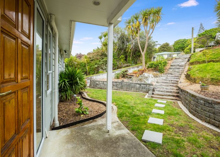  at 15 Tainui Terrace, Tawa, Wellington