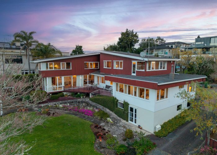  at 144 Lake Crescent, Hamilton Lake, Hamilton, Waikato