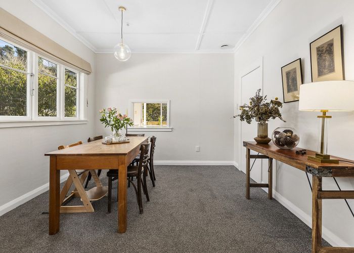  at 8 Friend Street, Karori, Wellington, Wellington