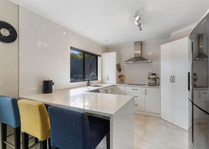  at 6 Glesan Place, Beachlands, Auckland