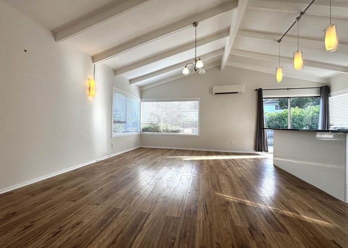  at 3 Glenbervie Crescent, Massey, Waitakere City, Auckland