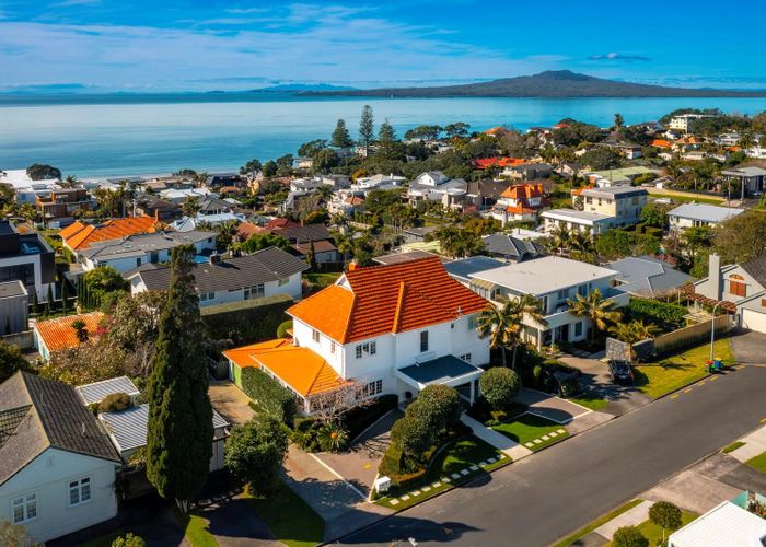  at 4 Brown Street, Takapuna, North Shore City, Auckland