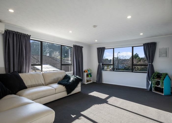 at 6 Crystal Grove, Birchville, Upper Hutt