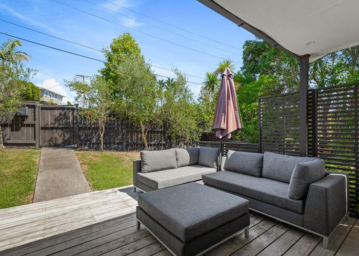  at 1/22 Derwent Crescent, Titirangi, Auckland