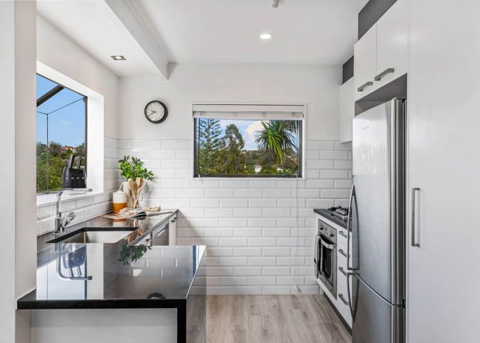  at 1/17 Glamorgan Drive, Torbay, North Shore City, Auckland