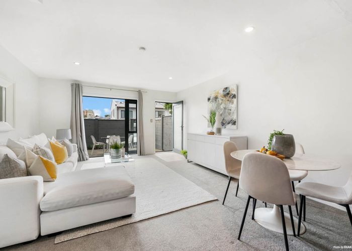  at 22/3 Burton Street, Grafton, Auckland