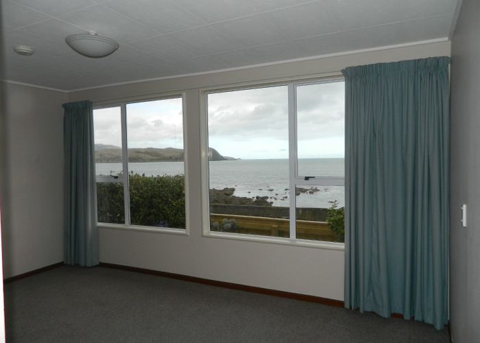  at 33 Sunset Parade, Plimmerton, Porirua