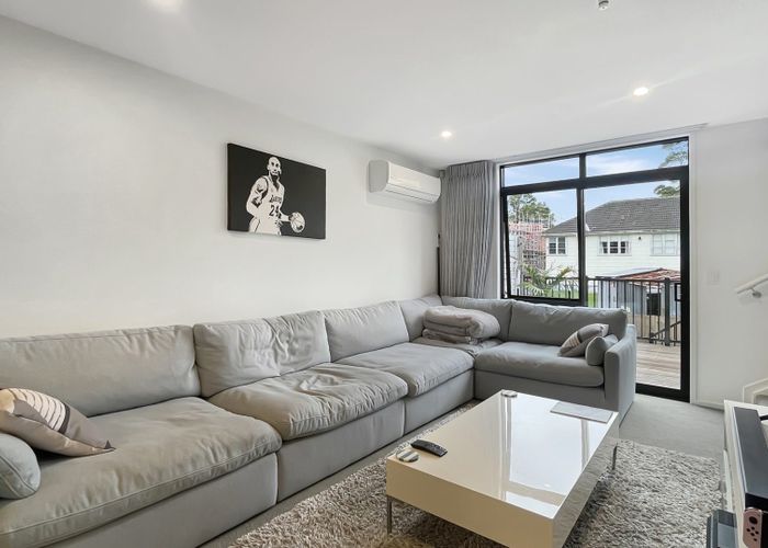  at 7B Reg Pearce Way, Glen Innes, Auckland