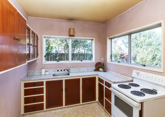  at 2/131 Rugby Street, Merivale, Christchurch City, Canterbury