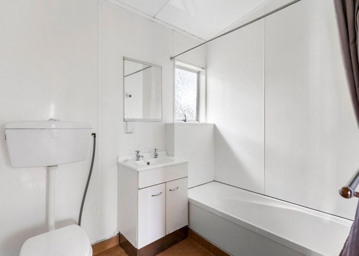  at 11 Poplar Road, Stanmore Bay, Rodney, Auckland