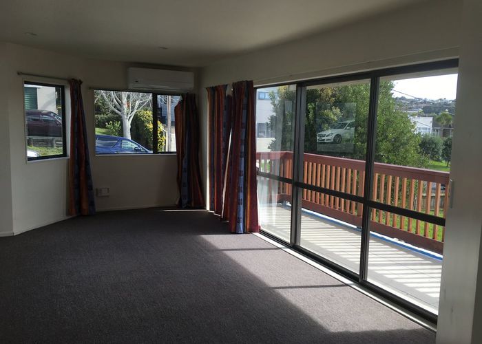  at 9 Woodall Place, Tōtara Vale, Auckland