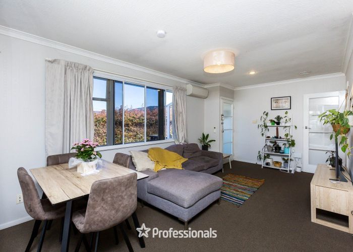  at 2/10 Hildreth Street, Trentham, Upper Hutt, Wellington