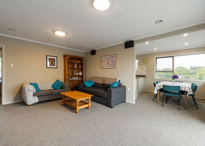  at 10 Hazelwood Avenue, Dinsdale, Hamilton