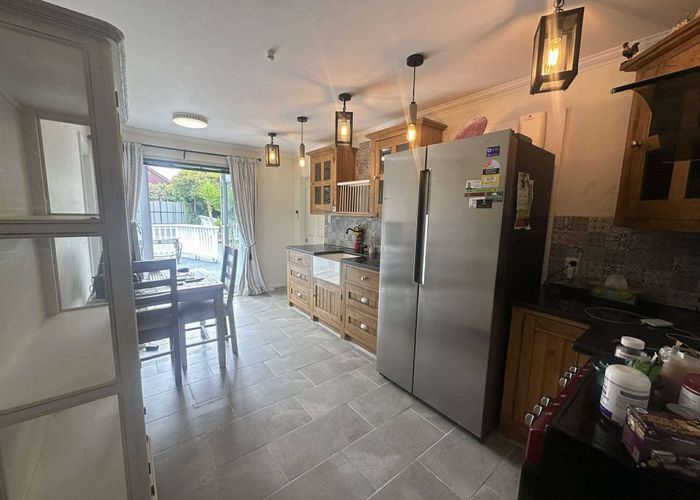  at 718 High Street, Boulcott, Lower Hutt, Wellington