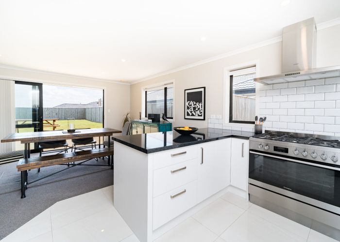  at 11 Atlantic Drive, Fitzherbert, Palmerston North, Manawatu / Whanganui