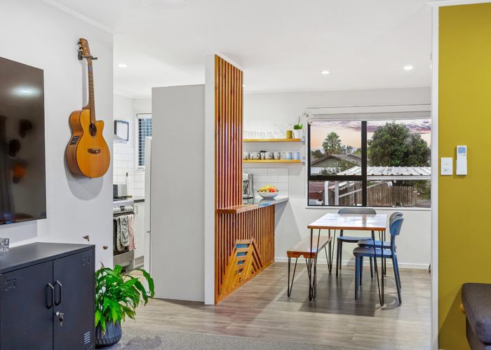  at 2/239 Waitemata Drive, Ranui, Waitakere City, Auckland