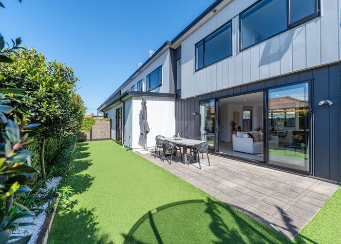 at 16D Harris Road, Mount Wellington, Auckland City, Auckland