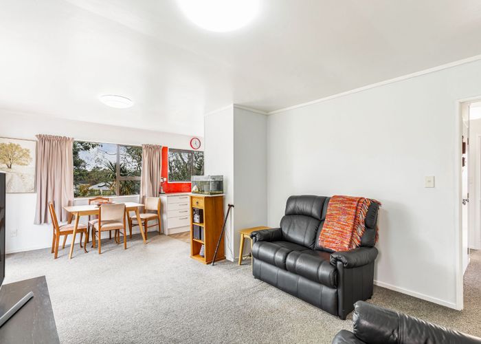  at 1/60 Nikau Street, New Lynn, Auckland