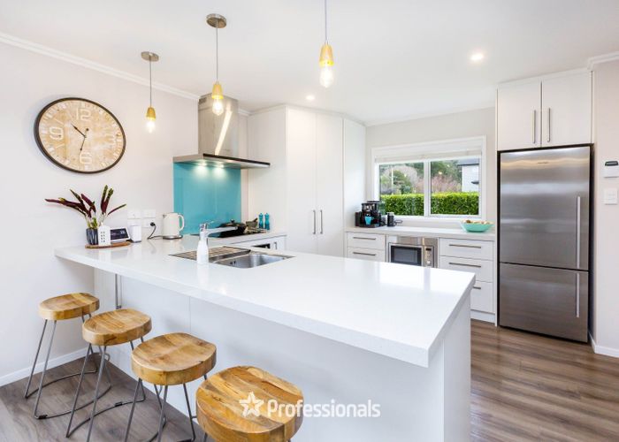  at 2 Chalfont Road, Silverstream, Upper Hutt, Wellington