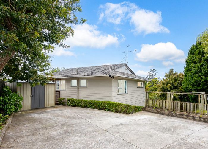  at 98 Gallony Avenue, Massey, Waitakere City, Auckland