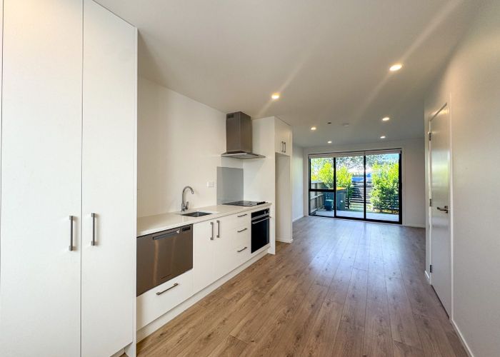  at 4/168 Rosebank Road, Avondale, Auckland City, Auckland
