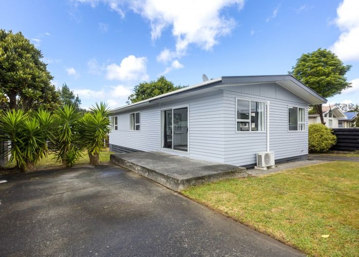  at 7 Blueberry Grove, Timberlea, Upper Hutt