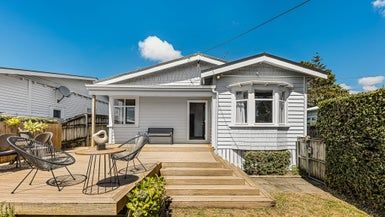  at 50 Kiwi Road, Point Chevalier, Auckland