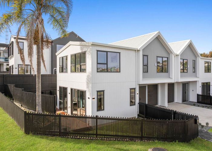  at 25 Argo Drive, Half Moon Bay, Manukau City, Auckland