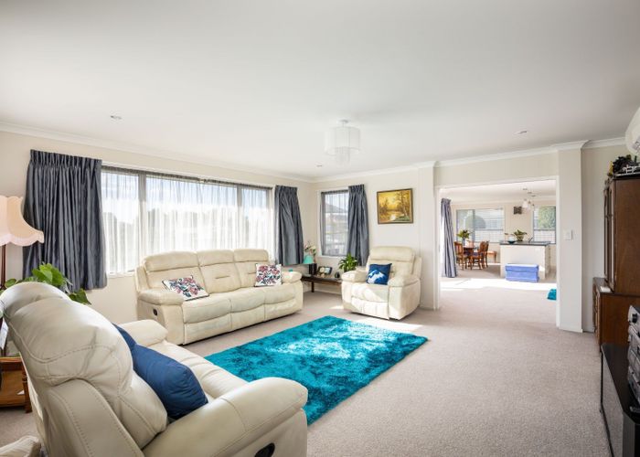  at 1 Honeyfield Drive, Whalers Gate, New Plymouth