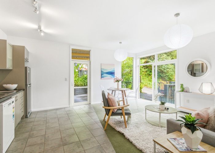  at 2/39 Onslow Road, Khandallah, Wellington, Wellington