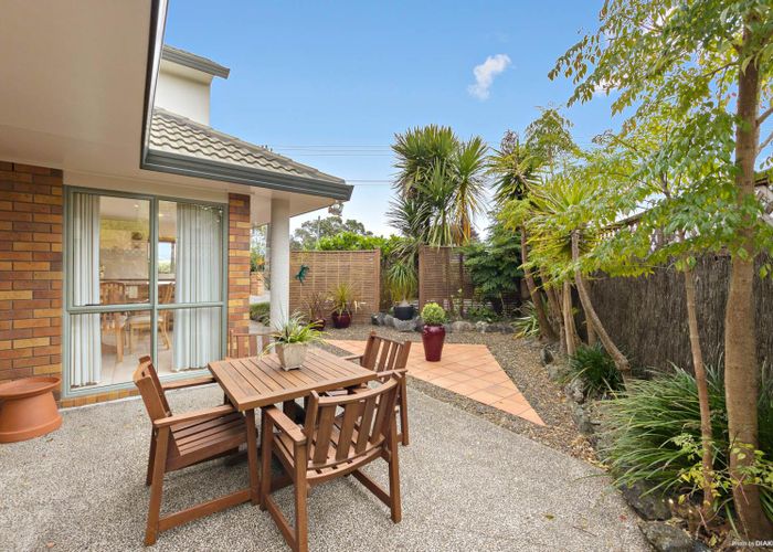  at 24 Connaught Street, Blockhouse Bay, Auckland