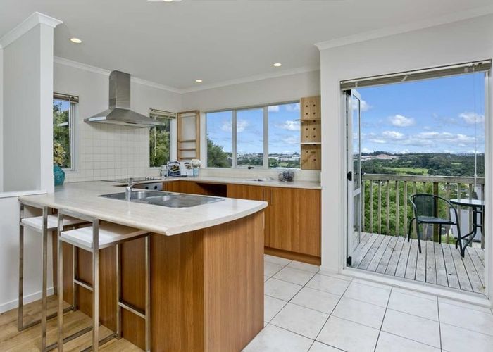  at 1/61 The Avenue, Albany, North Shore City, Auckland