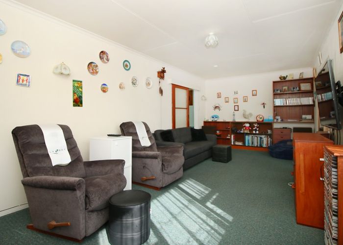  at 44 Terry Crescent, Milson, Palmerston North