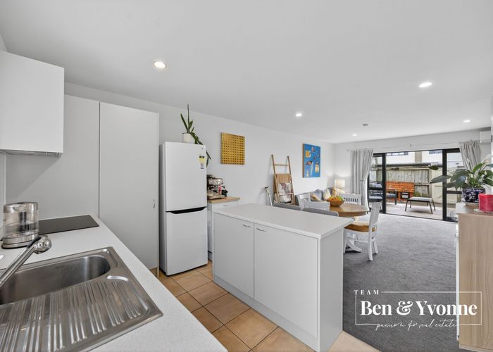  at 5J Dryden Place, Mount Wellington, Auckland City, Auckland