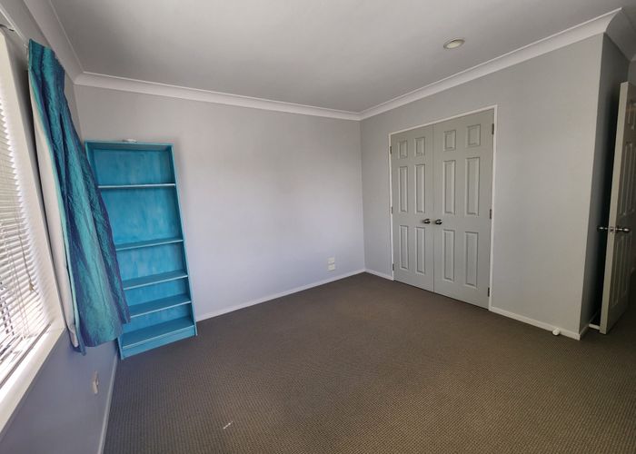 at 52 McCahill Views, Botany Downs, Manukau City, Auckland