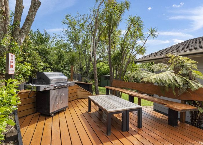  at 31 Contessa Drive, Glenfield, Auckland